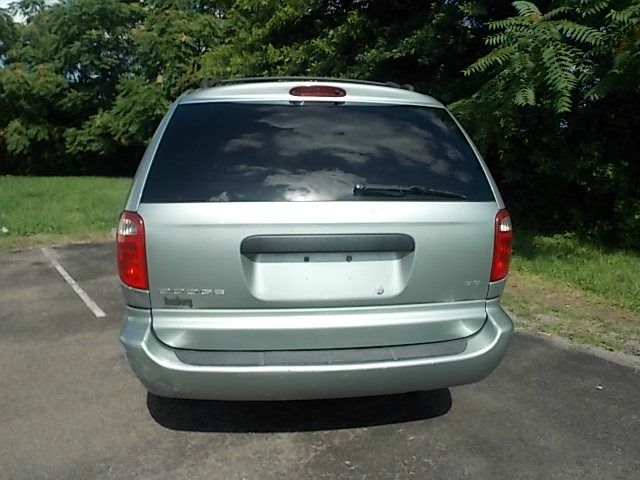 Dodge Grand Caravan 2004 photo 3