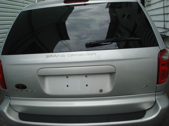 Dodge Grand Caravan 2004 photo 2