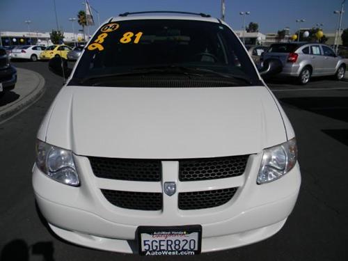 Dodge Grand Caravan 2004 photo 1