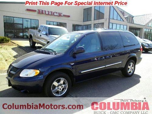 Dodge Grand Caravan 2004 photo 2