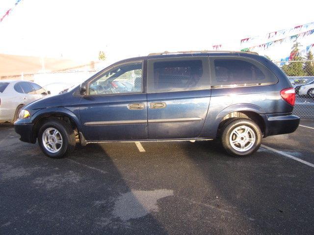 Dodge Grand Caravan 2004 photo 4