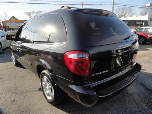 Dodge Grand Caravan 2004 photo 2