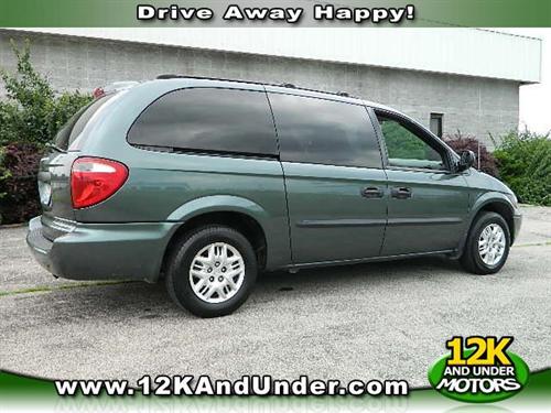 Dodge Grand Caravan 2004 photo 3