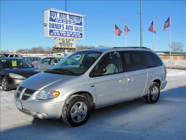 Dodge Grand Caravan 5 Spd. W/leather MiniVan