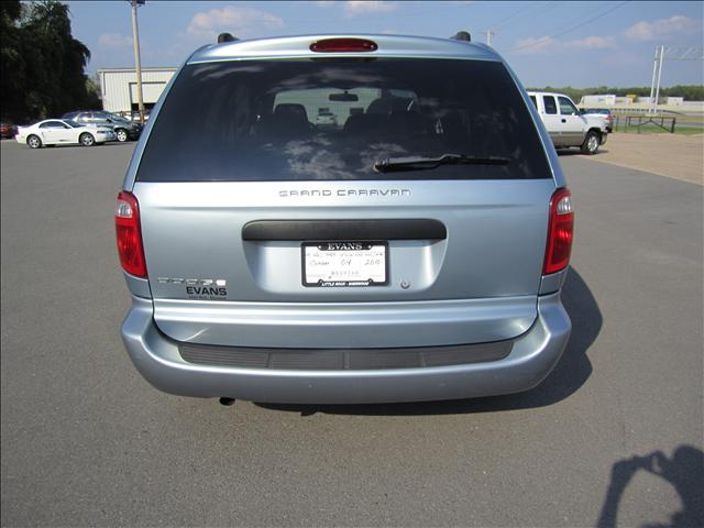 Dodge Grand Caravan 2005 photo 2