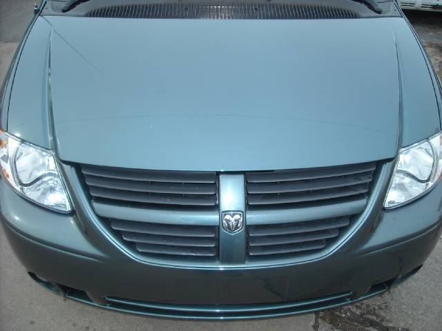 Dodge Grand Caravan 2005 photo 2
