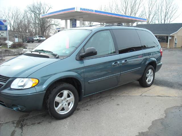 Dodge Grand Caravan 2005 photo 3