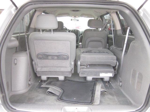Dodge Grand Caravan 2005 photo 2