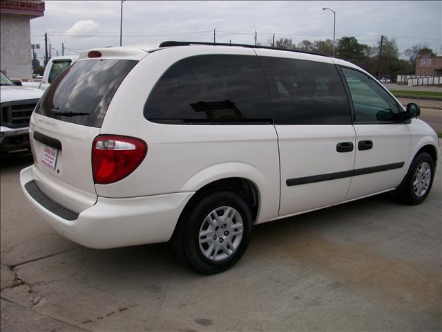 Dodge Grand Caravan 2005 photo 2