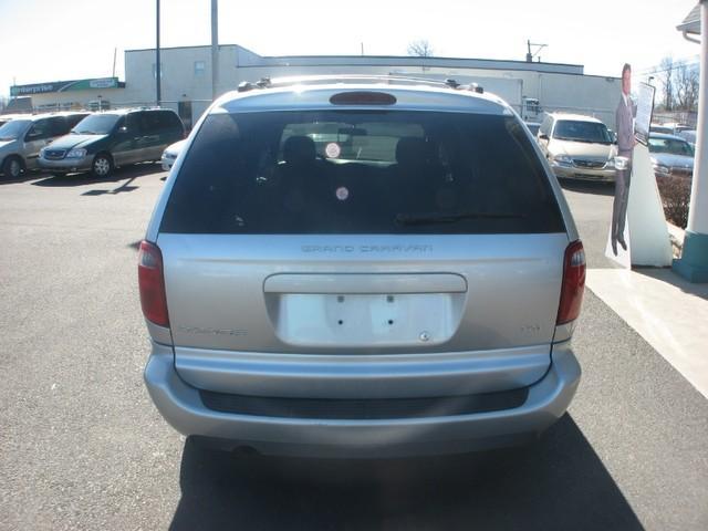 Dodge Grand Caravan 2005 photo 3