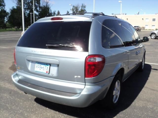 Dodge Grand Caravan 2005 photo 4
