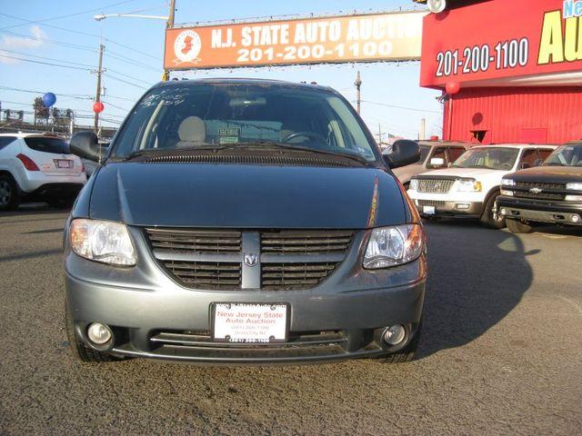 Dodge Grand Caravan 2005 photo 3