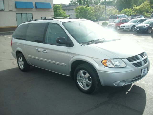 Dodge Grand Caravan 2005 photo 11
