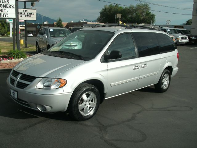 Dodge Grand Caravan 2005 photo 9