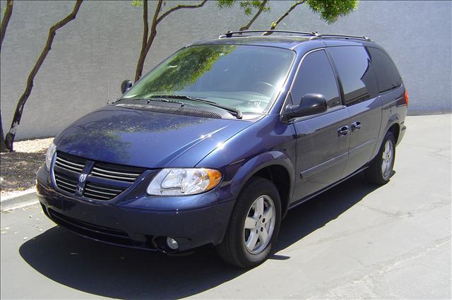 Dodge Grand Caravan 2005 photo 3