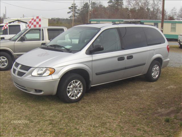 Dodge Grand Caravan 2005 photo 2