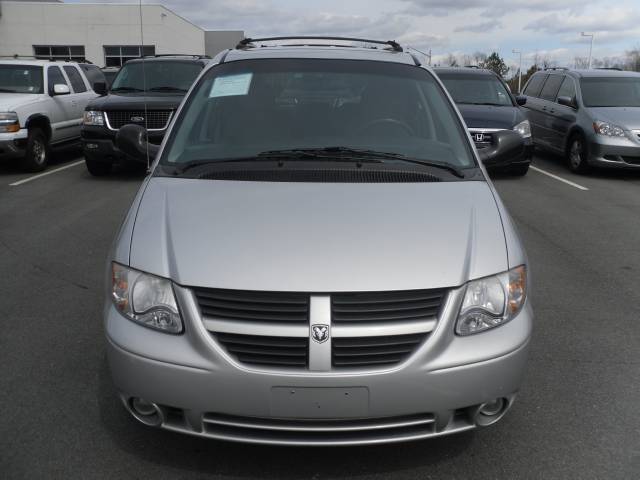 Dodge Grand Caravan 2005 photo 1
