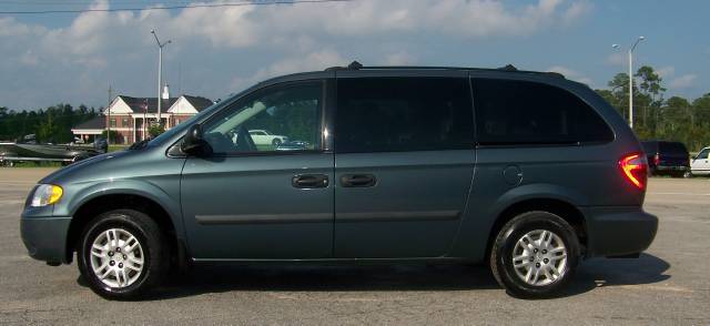 Dodge Grand Caravan 2005 photo 2