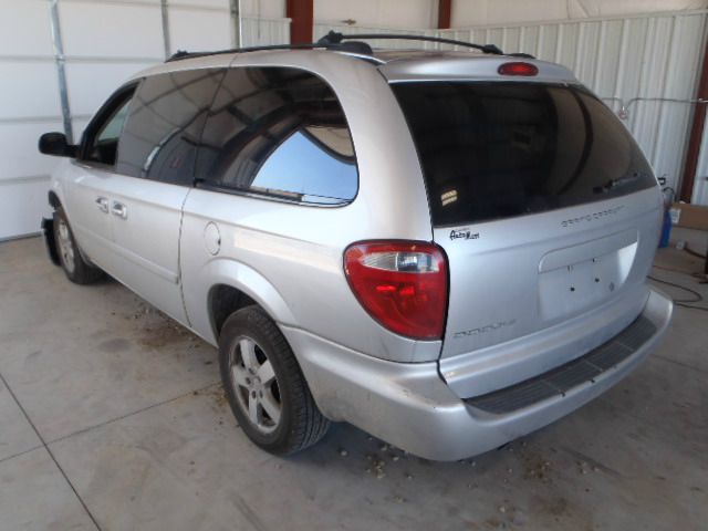 Dodge Grand Caravan 2005 photo 2