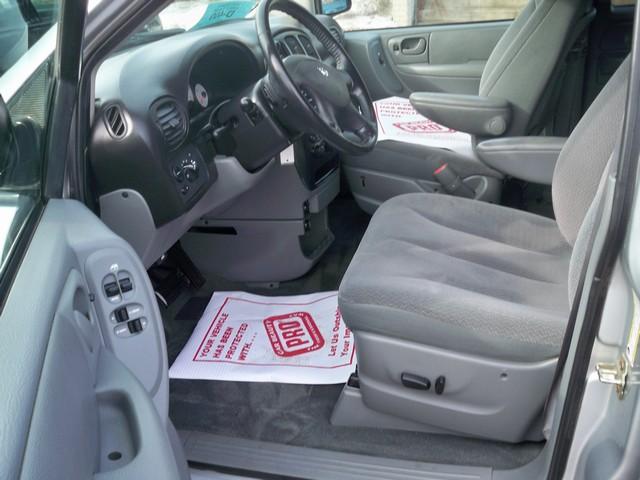 Dodge Grand Caravan 2005 photo 4