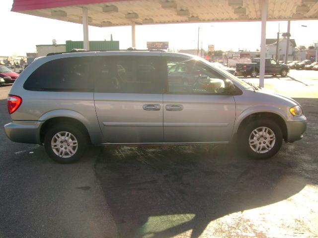Dodge Grand Caravan 2005 photo 3