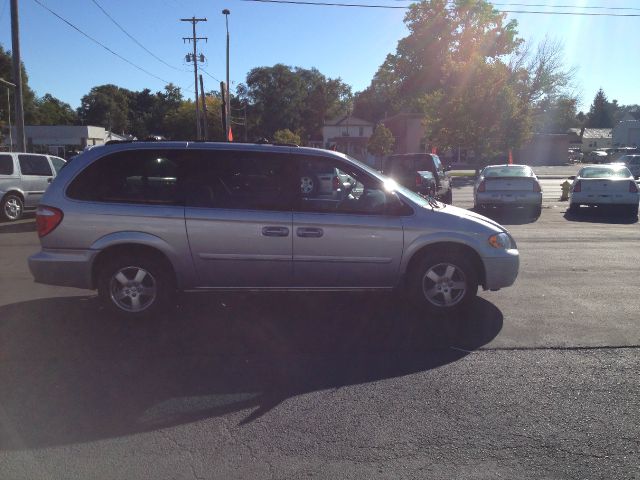 Dodge Grand Caravan 2005 photo 1