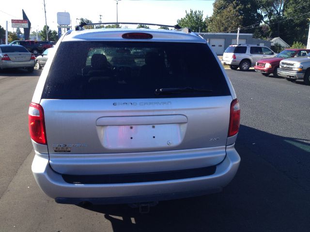 Dodge Grand Caravan 2005 photo 3