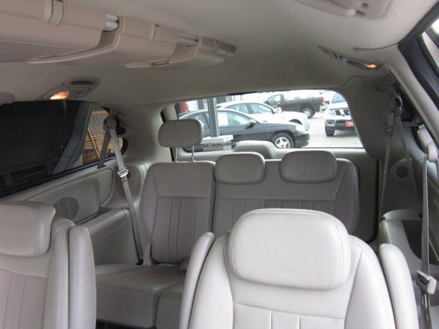 Dodge Grand Caravan 2005 photo 2
