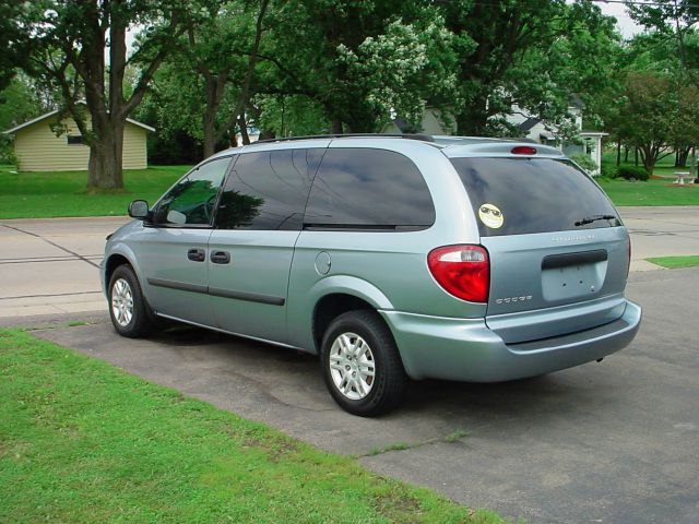 Dodge Grand Caravan 2005 photo 2