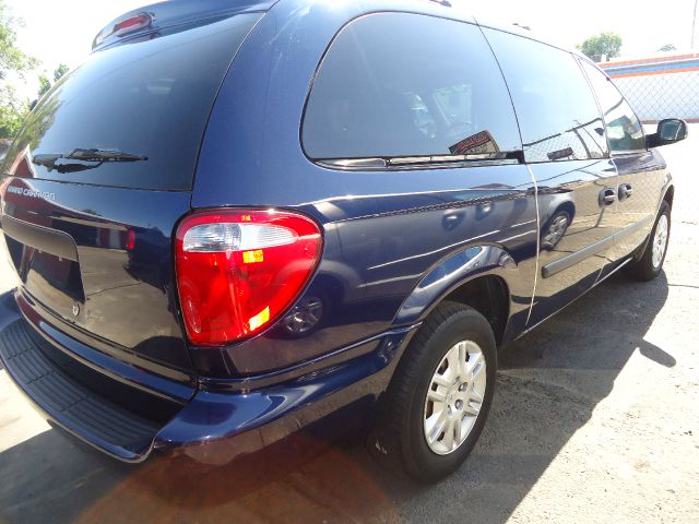 Dodge Grand Caravan 2005 photo 3