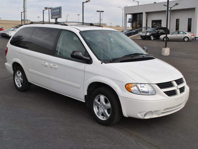 Dodge Grand Caravan 2005 photo 3