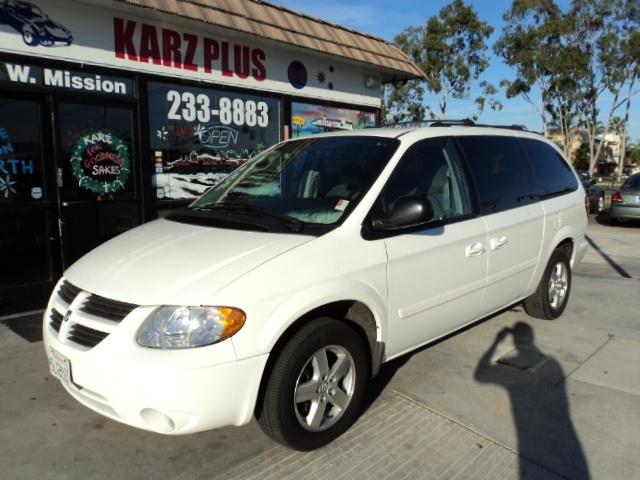 Dodge Grand Caravan 2005 photo 2