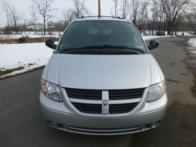 Dodge Grand Caravan 2005 photo 1