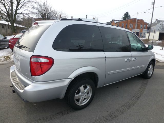 Dodge Grand Caravan 2005 photo 3