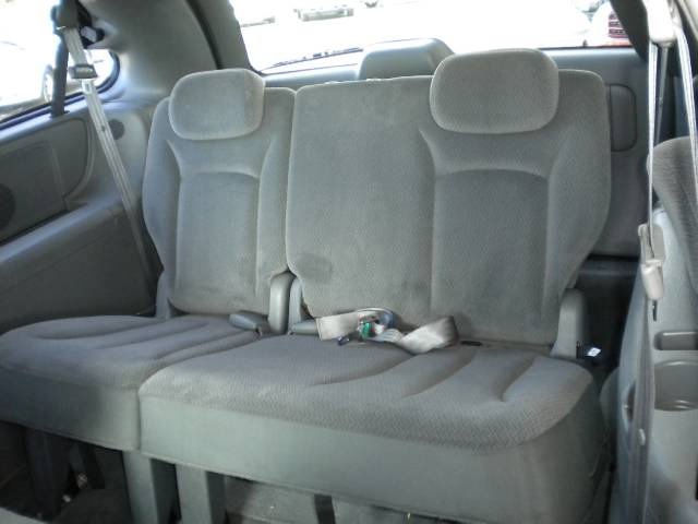 Dodge Grand Caravan 2005 photo 2