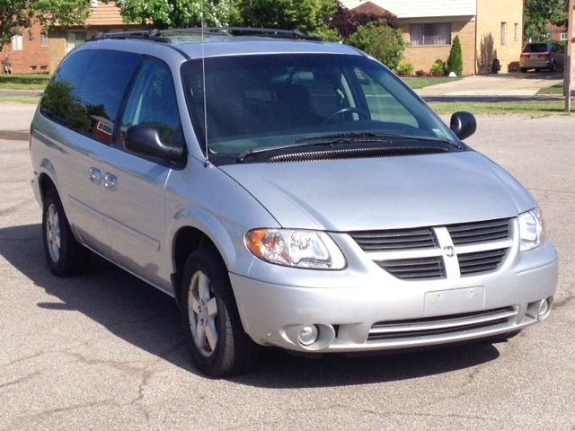 Dodge Grand Caravan 2005 photo 1
