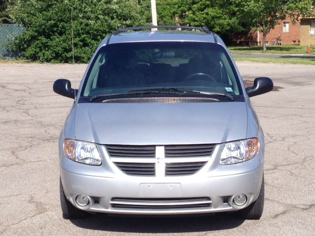 Dodge Grand Caravan 2005 photo 3