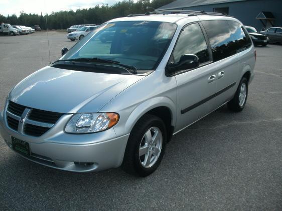 Dodge Grand Caravan 2005 photo 2