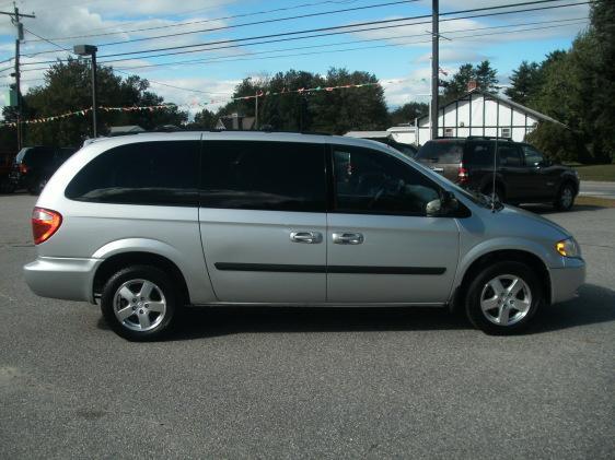 Dodge Grand Caravan 2005 photo 3