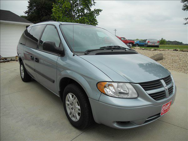 Dodge Grand Caravan 2005 photo 1