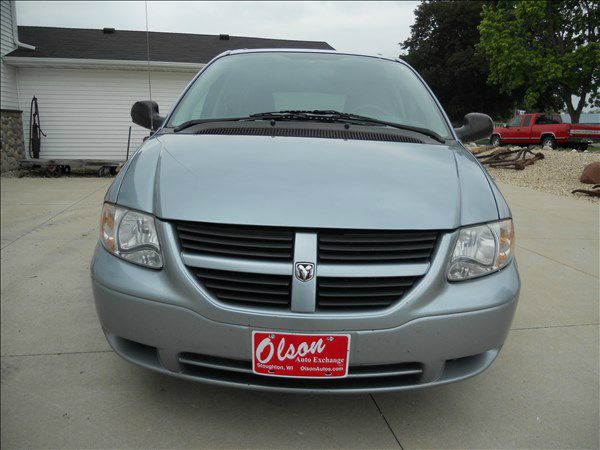 Dodge Grand Caravan 2005 photo 3