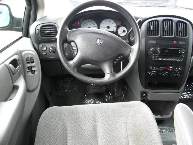 Dodge Grand Caravan 2005 photo 3
