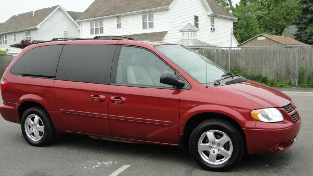 Dodge Grand Caravan 2005 photo 3