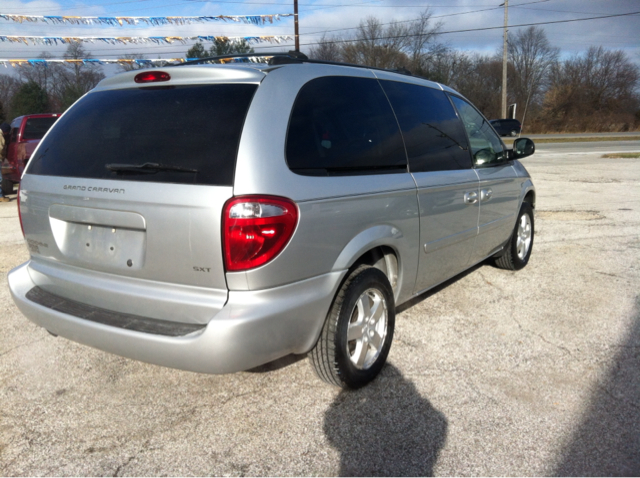Dodge Grand Caravan 2005 photo 1