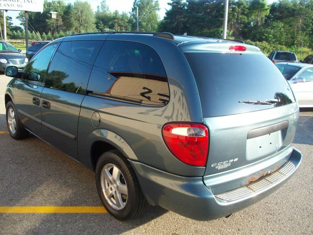Dodge Grand Caravan 2005 photo 2