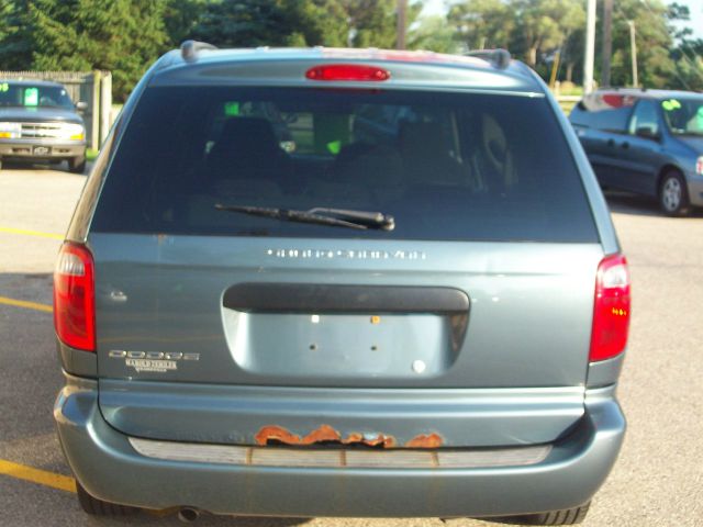 Dodge Grand Caravan 2005 photo 3