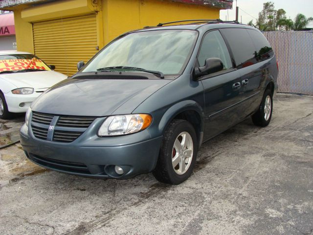Dodge Grand Caravan 2005 photo 1