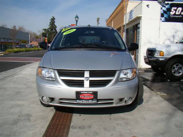 Dodge Grand Caravan 2005 photo 3