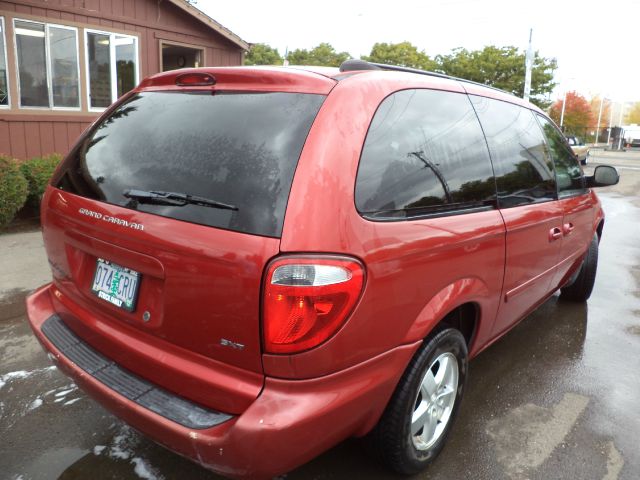 Dodge Grand Caravan 2005 photo 3
