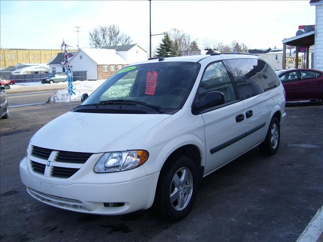 Dodge Grand Caravan 2005 photo 2